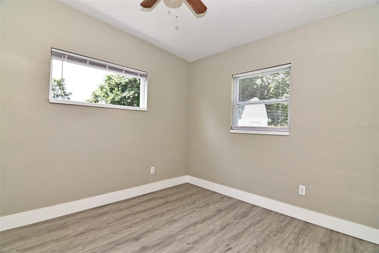 Photo 10 of 40 - 2201 Murdock Blvd, Orlando, FL 32817