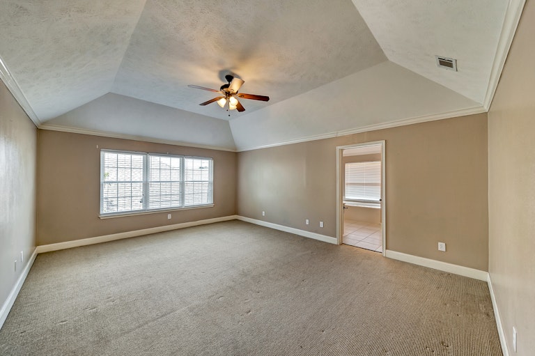 Photo 11 of 28 - 8029 Dusty Way, Fort Worth, TX 76123