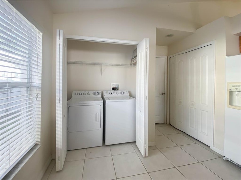 Photo 10 of 26 - 31339 Heatherstone Dr, Wesley Chapel, FL 33543