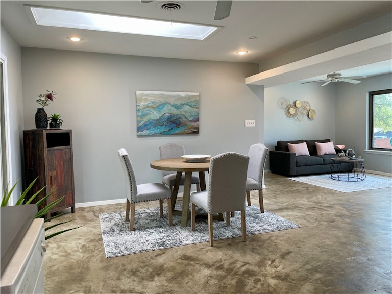 Photo 10 of 35 - 5409 Wellington Dr, Austin, TX 78723