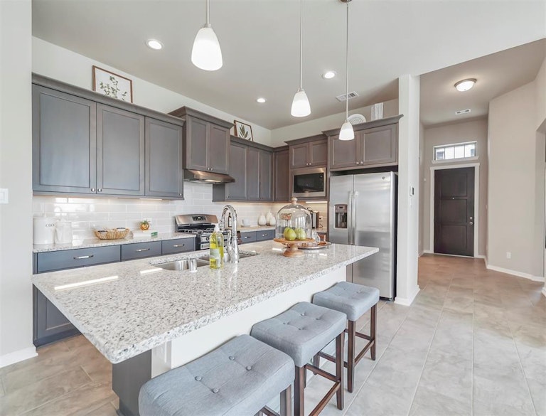 Photo 8 of 30 - 29607 Sterling Knoll Dr, Missouri City, TX 77441