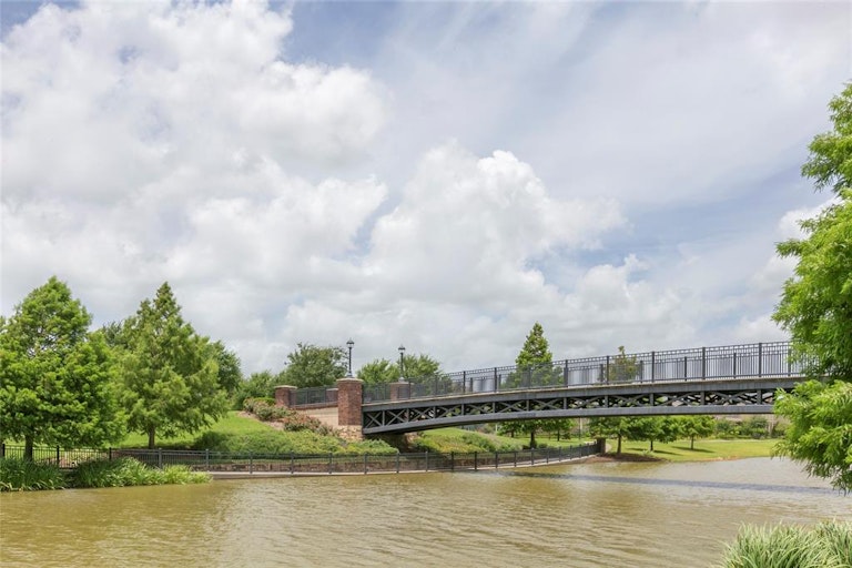 Photo 13 of 21 - 11114 Hindwing Trl, Cypress, TX 77433