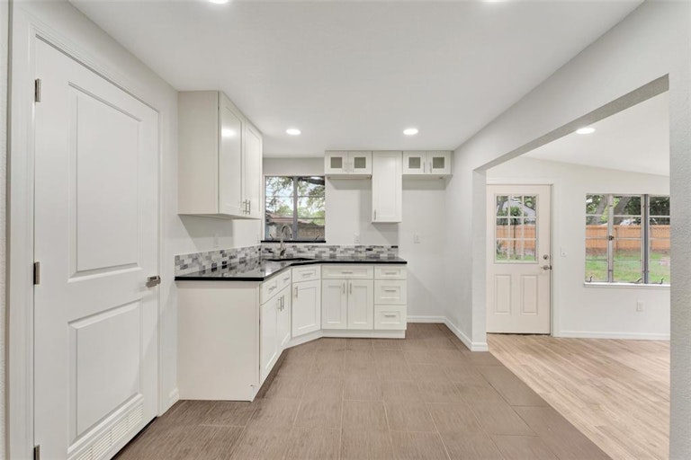 Photo 11 of 36 - 5801 78th Ave N, Pinellas Park, FL 33781