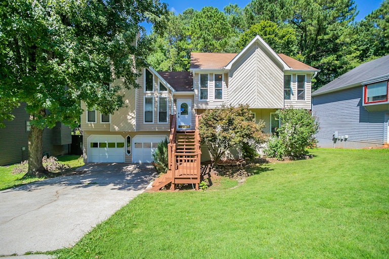 Photo 1 of 28 - 2511 Deer Isle Cv, Lawrenceville, GA 30044