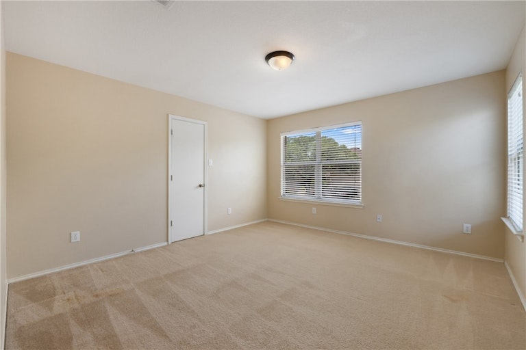 Photo 33 of 39 - 204 Debbie Ann Dr, Leander, TX 78641