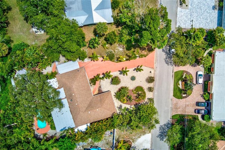 Photo 13 of 86 - 5326 Palos Verdes Dr, Sarasota, FL 34231