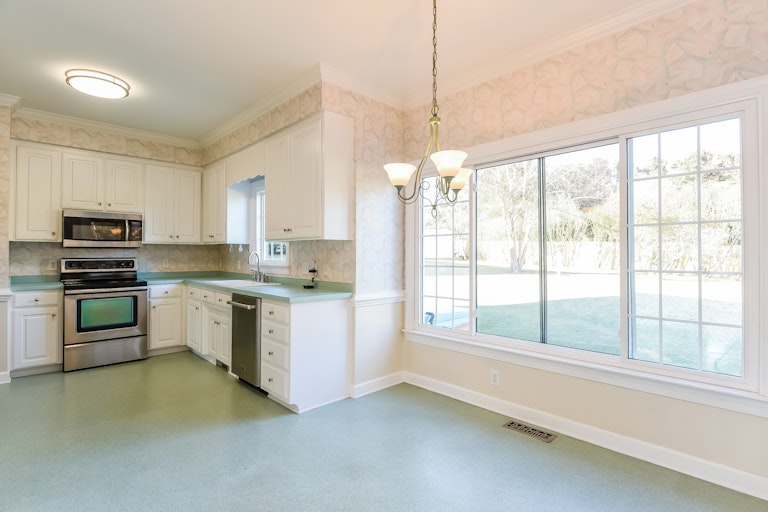 Photo 11 of 25 - 503 Oldwyck Dr, Fuquay Varina, NC 27526