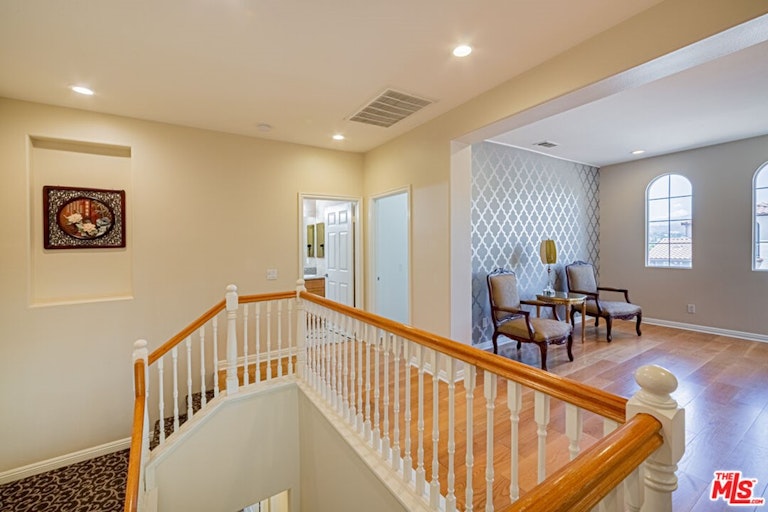 Photo 33 of 48 - 686 Milford St, Los Angeles, CA 90042