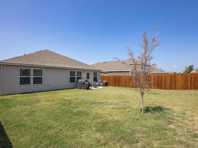 Photo 26 of 27 - 916 Shire Ave, Haslet, TX 76052