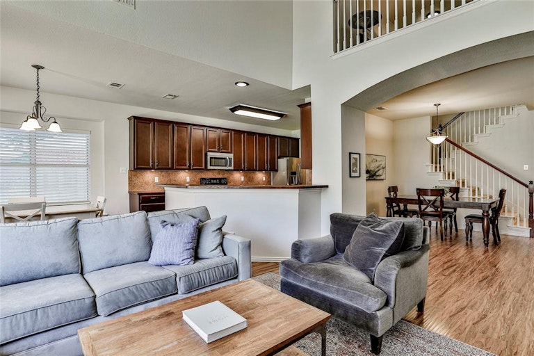 Photo 17 of 32 - 3949 Diamond Ridge Dr, Fort Worth, TX 76244