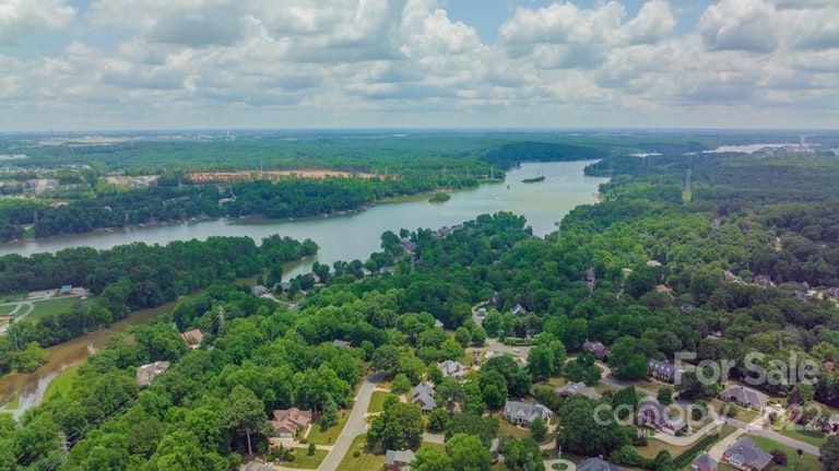 Photo 36 of 38 - 5726 Kildare Ct, Belmont, NC 28012