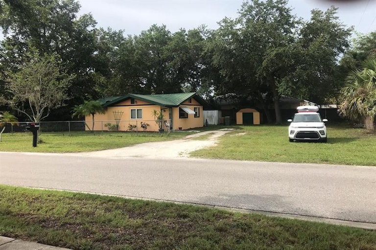 Photo 25 of 25 - 1353 N Lockwood Ridge Rd, Sarasota, FL 34237
