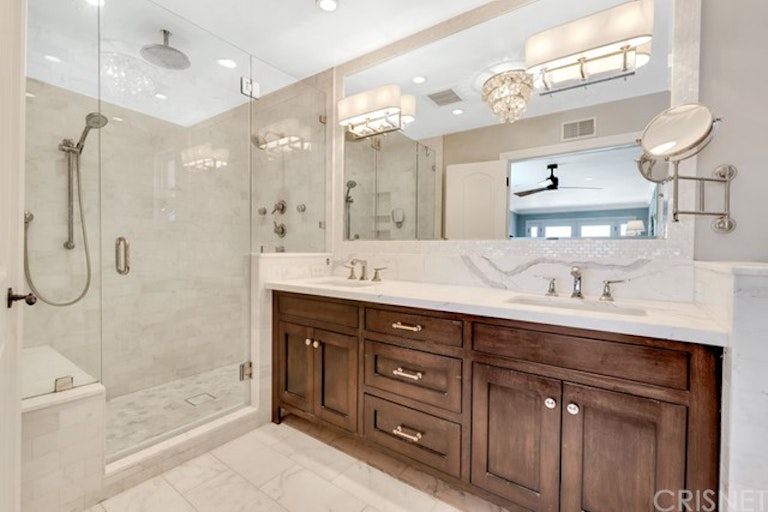 Photo 33 of 52 - 23644 Del Cerro Cir, Canoga Park, CA 91304