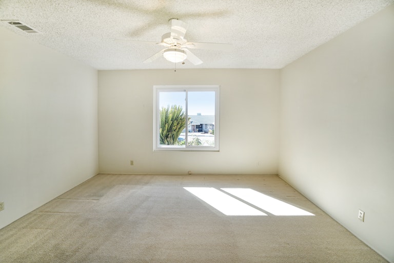 Photo 13 of 17 - 25118 Jaclyn Ave, Moreno Valley, CA 92557