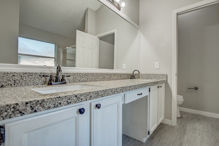 Photo 19 of 33 - 22 Moor Green Ct, Ocoee, FL 34761