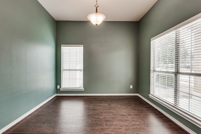 Photo 10 of 24 - 1226 Long Leaf Dr, Savannah, TX 76227