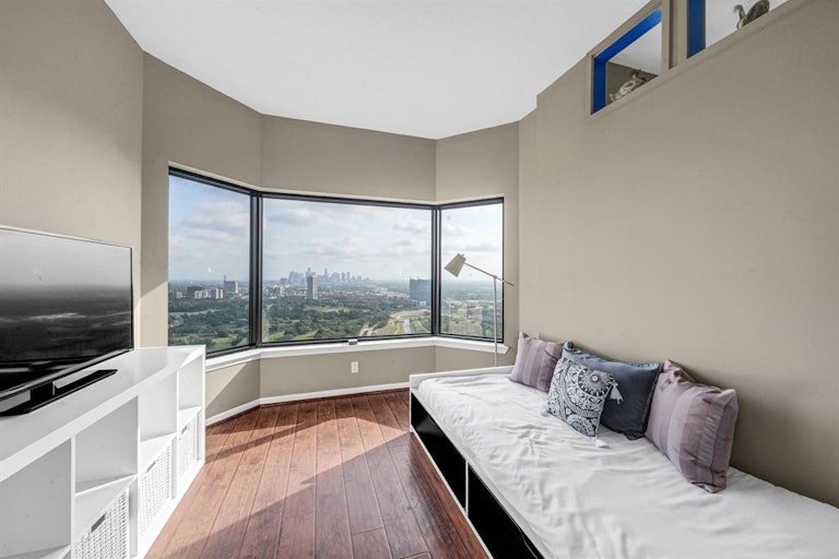 Photo 15 of 20 - 2001 Holcombe Blvd #3504, Houston, TX 77030