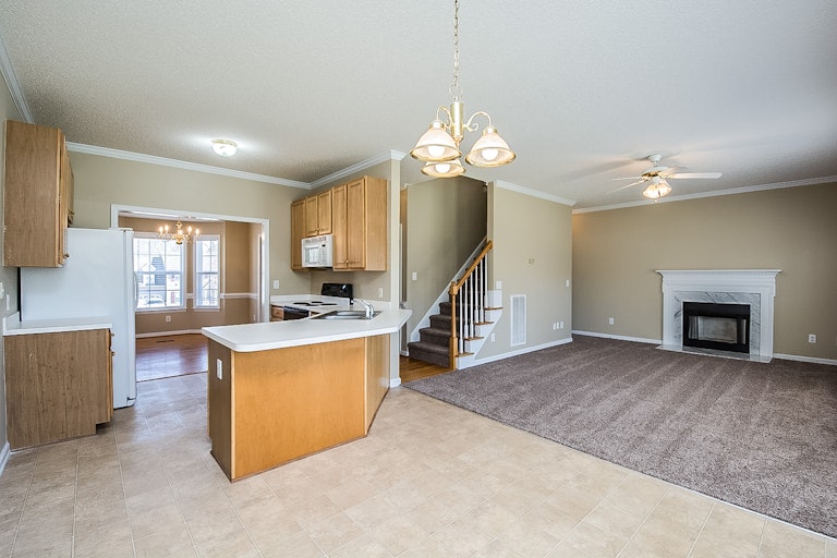 Photo 5 of 23 - 1208 Sunswept Cir, Raleigh, NC 27603