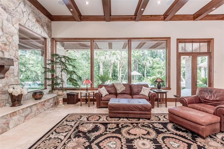 Photo 25 of 50 - 11010 Wickwood Dr, Houston, TX 77024