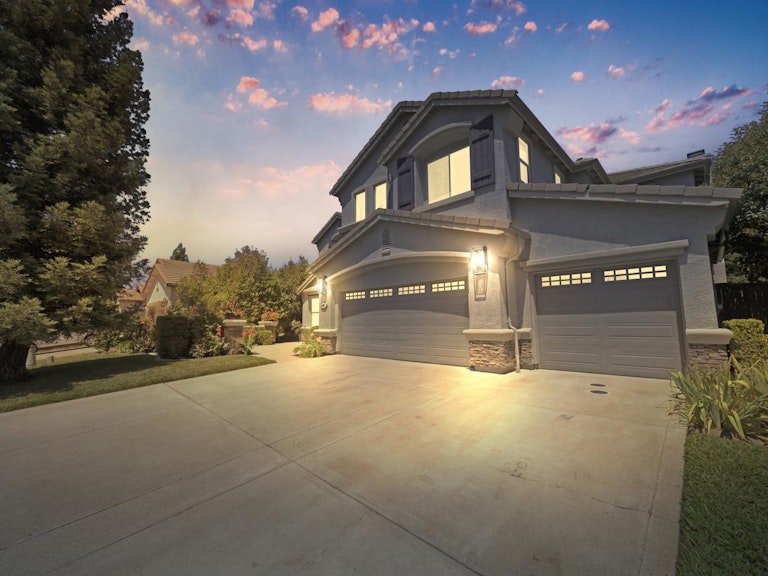 Photo 1 of 49 - 309 Fieldbrook Ct, Roseville, CA 95747