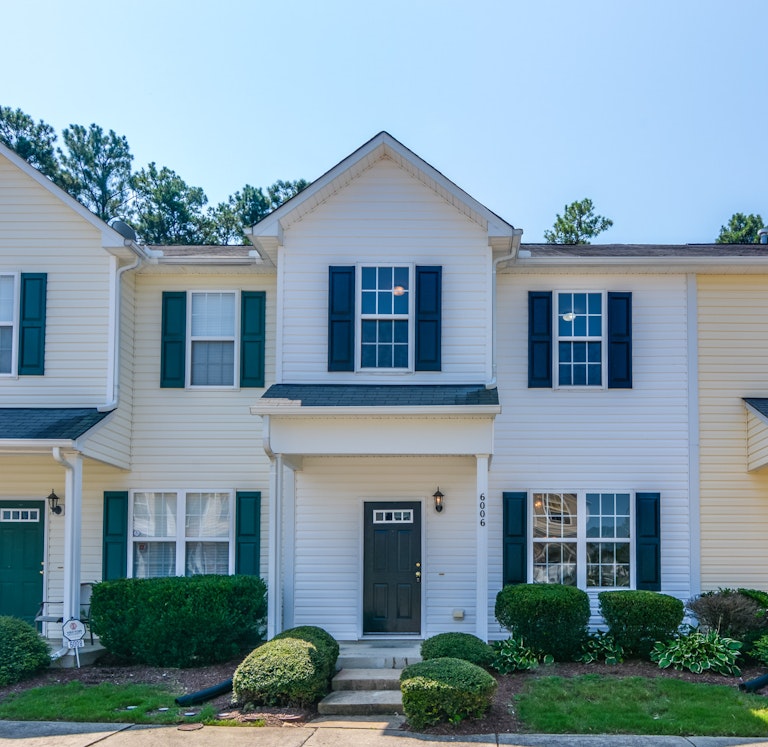 Photo 1 of 19 - 6006 San Marcos Way, Raleigh, NC 27616
