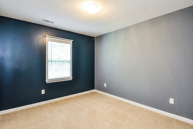 Photo 18 of 25 - 285 Trenburg Pl, Clayton, NC 27520