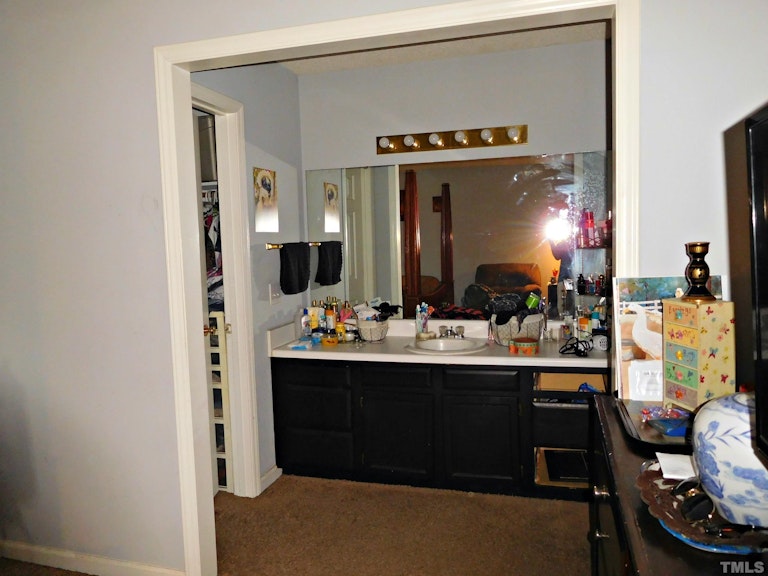 Photo 10 of 19 - 5408 Trenburg Ct, Knightdale, NC 27545