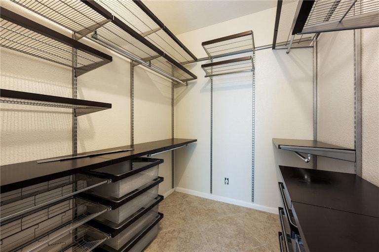 Photo 13 of 18 - 8907 Chester Forest St, Austin, TX 78729
