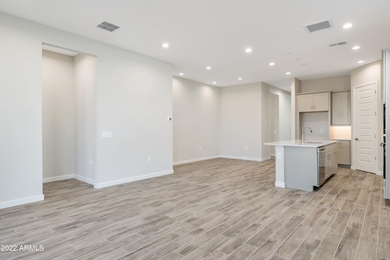 Photo 8 of 26 - 5023 E Shady Glen Ave, Scottsdale, AZ 85254