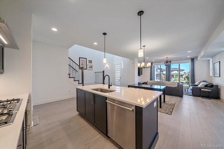 Photo 18 of 40 - 5830 Geneva St, Denver, CO 80238