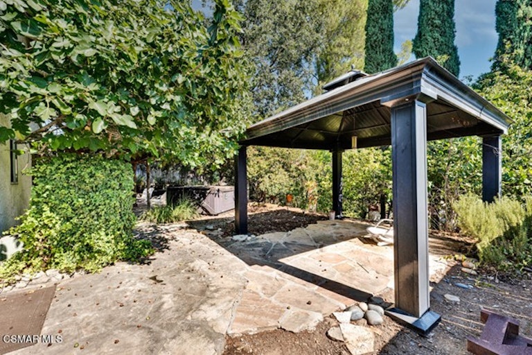 Photo 27 of 36 - 29301 Hillrise Dr, Agoura Hills, CA 91301