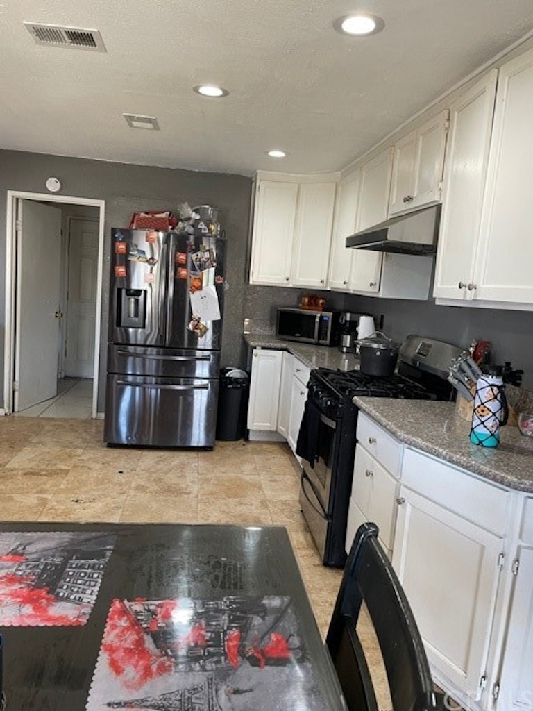 Photo 6 of 21 - 13854 Red Mahogany Dr, Moreno Valley, CA 92553