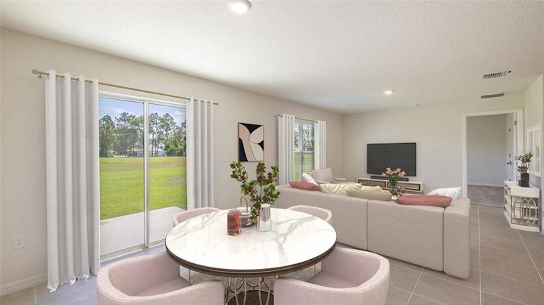 Photo 4 of 13 - 5358 Woodridge Ln, Spring Hill, FL 34609
