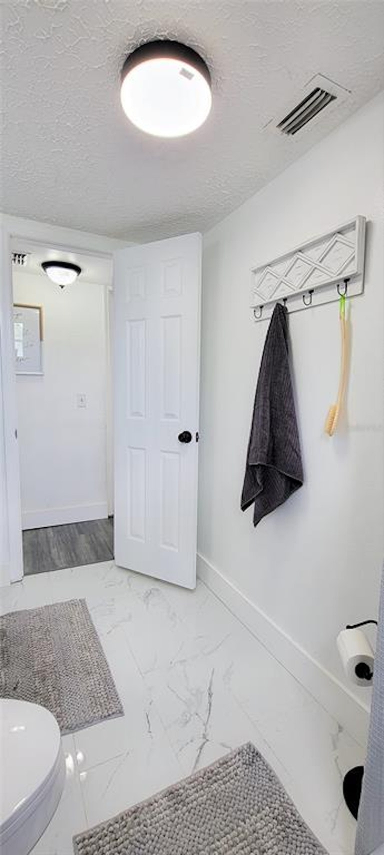 Photo 22 of 41 - 1020 Minnesota Ave, Saint Cloud, FL 34769