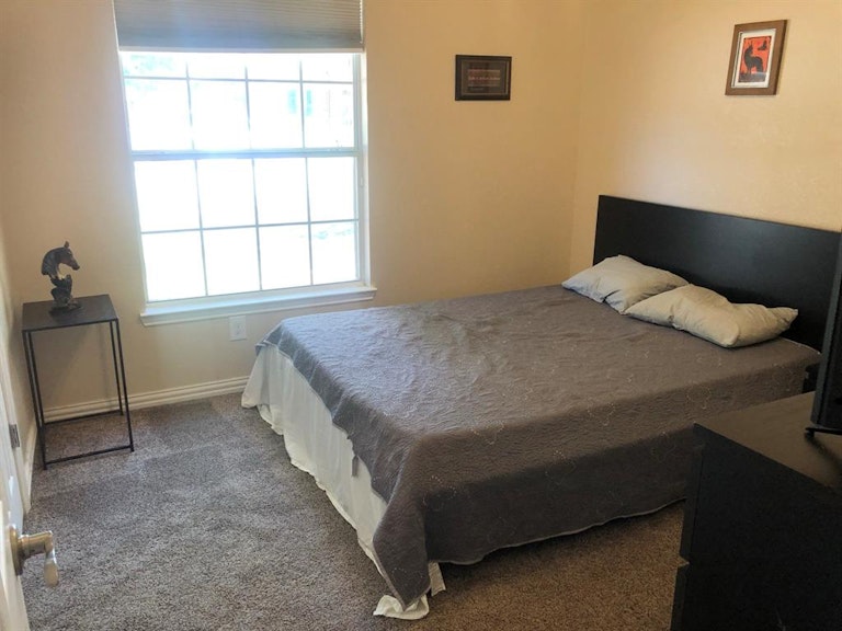 Photo 10 of 30 - 7513 Silverthorn Dr, Rowlett, TX 75089