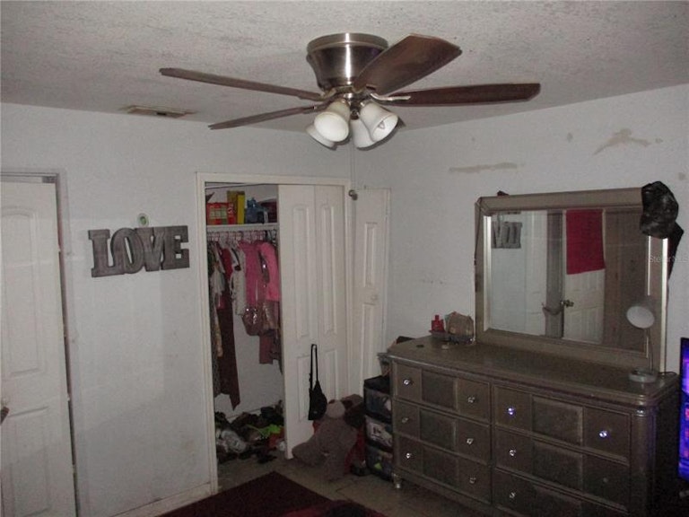Photo 5 of 26 - 624 28th Ave S, Saint Petersburg, FL 33705