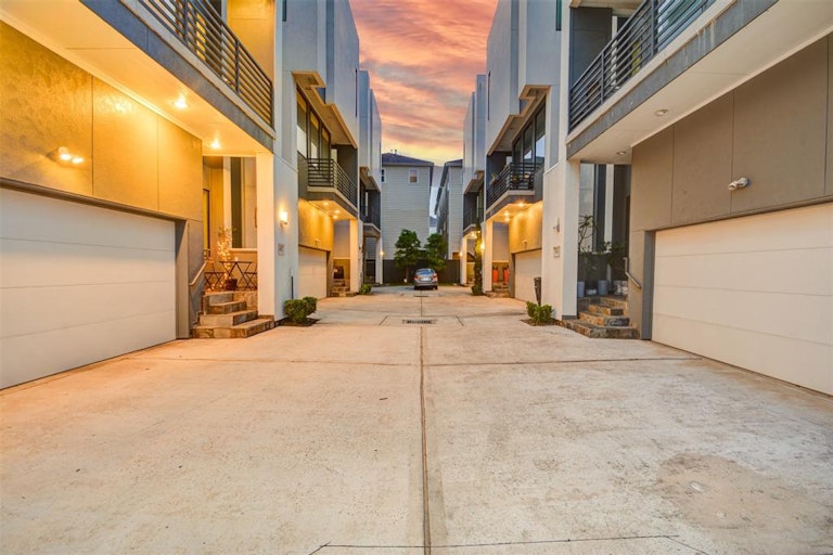 Photo 41 of 49 - 5638 Petty St Unit C, Houston, TX 77007