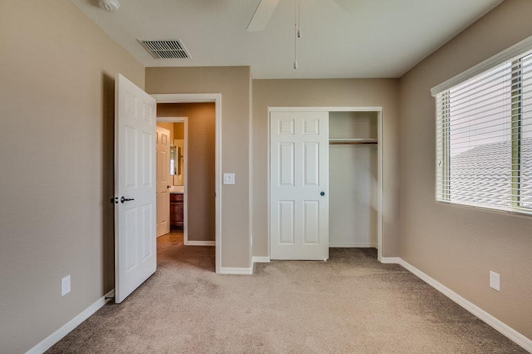 Photo 30 of 43 - 5711 S Parkcrest St, Gilbert, AZ 85298