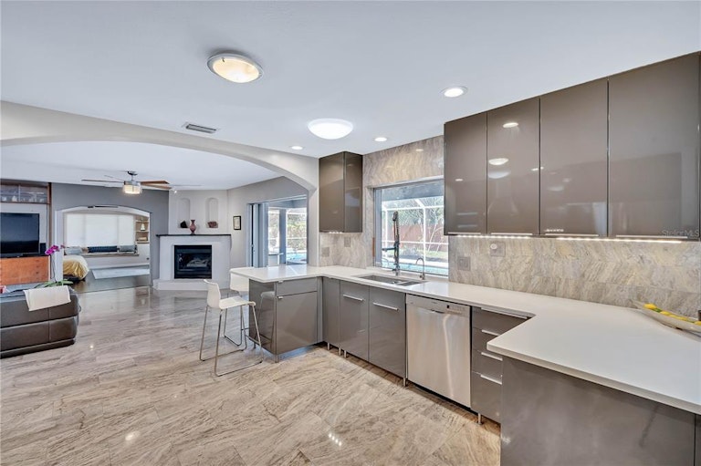 Photo 4 of 45 - 449 S Shore Dr, Osprey, FL 34229