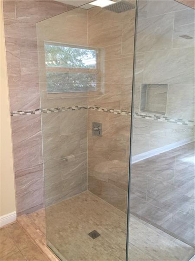 Photo 11 of 16 - 624 Eastwood Ct, Altamonte Springs, FL 32714