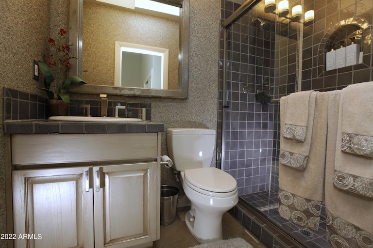 Photo 23 of 43 - 8190 E Kalil Dr, Scottsdale, AZ 85260