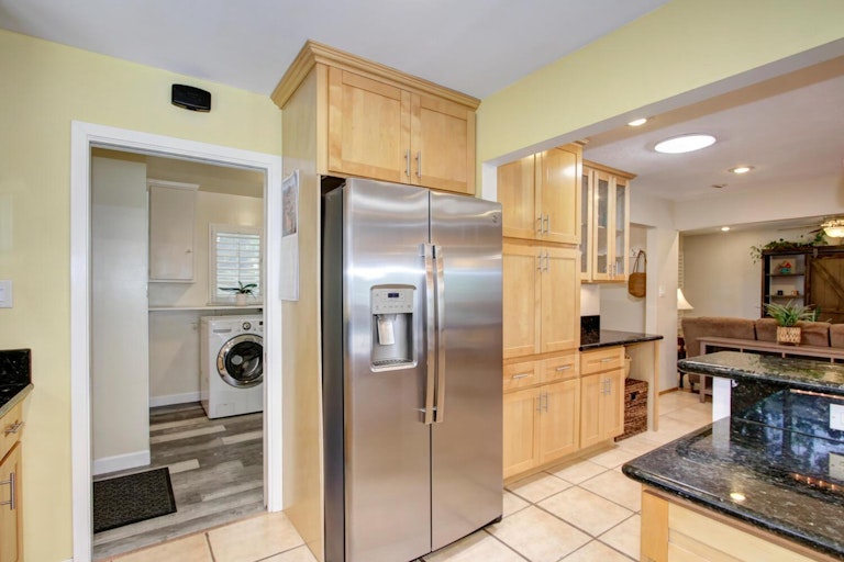Photo 31 of 87 - 4501 Moddison Ave, Sacramento, CA 95819