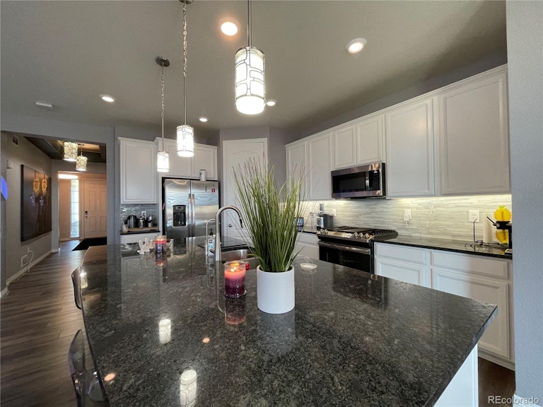 Photo 13 of 38 - 14409 Dahlia St, Thornton, CO 80602