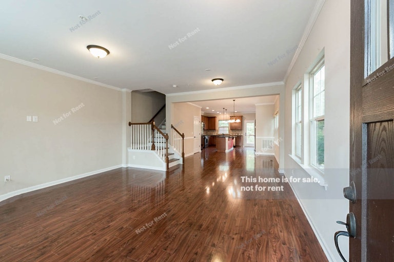 Photo 6 of 19 - 134 S Camellia St, Chapel Hill, NC 27516
