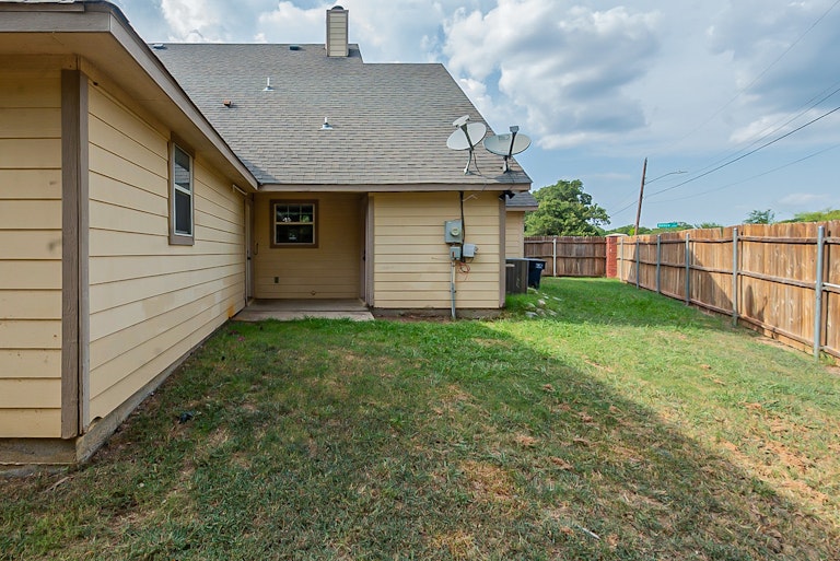 Photo 25 of 26 - 6428 Henco Dr, Fort Worth, TX 76119