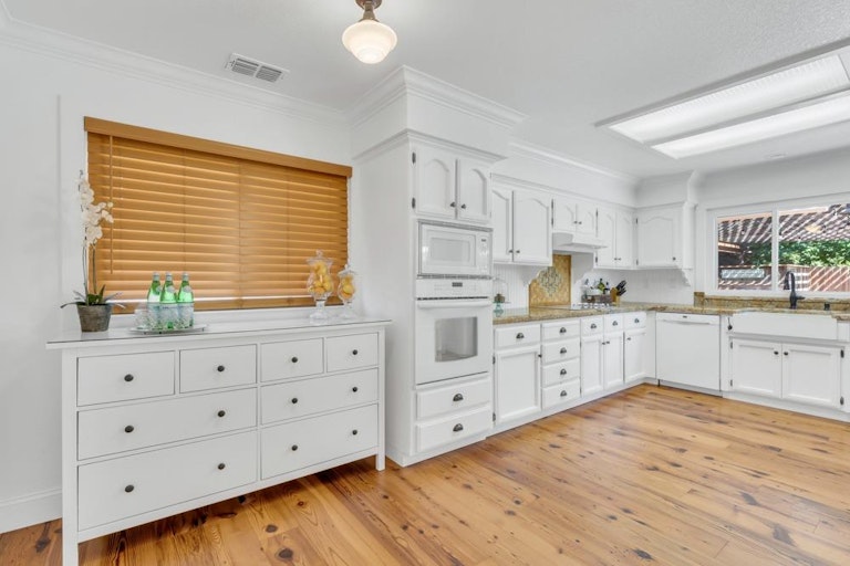 Photo 20 of 44 - 9245 Laguna Lake Way, Elk Grove, CA 95758