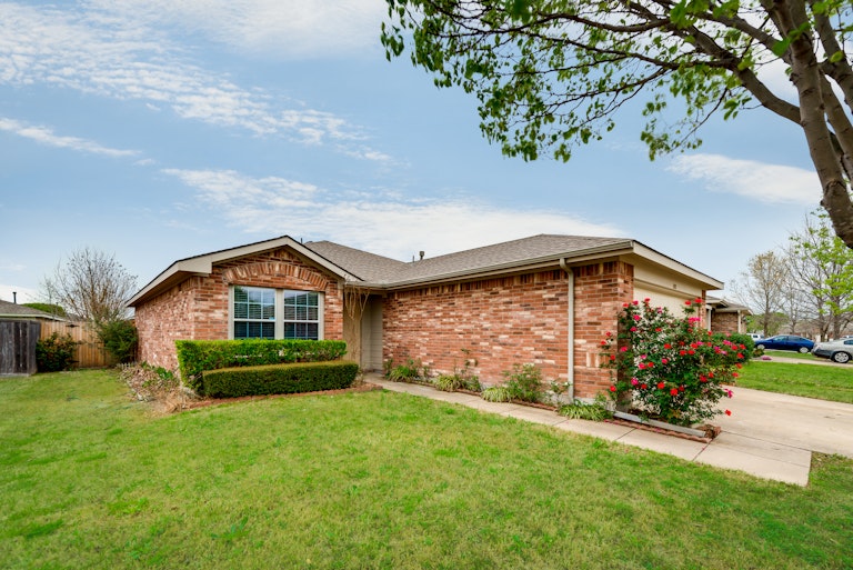 Photo 26 of 27 - 1018 Halifax Ln, Forney, TX 75126