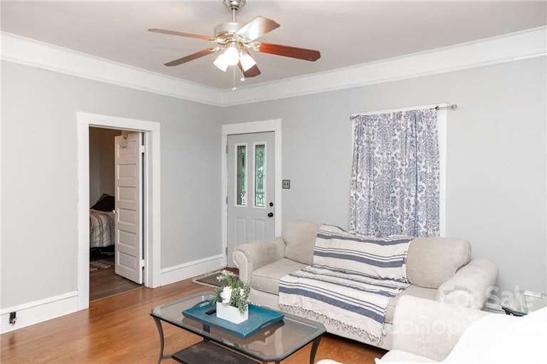 Photo 2 of 20 - 407 E 11th St, Kannapolis, NC 28083