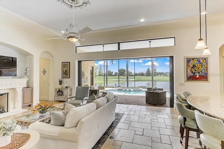 Photo 11 of 35 - 14722 Secret Harbor Pl, Lakewood Ranch, FL 34202
