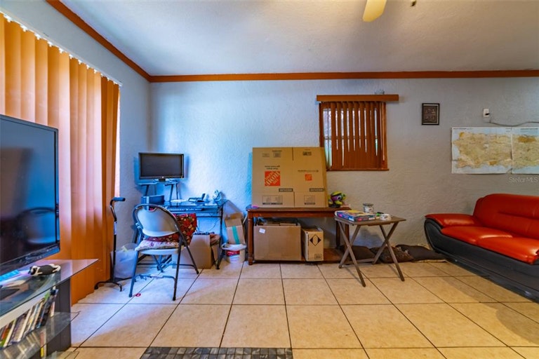 Photo 6 of 51 - 6704 50th Ave N, Saint Petersburg, FL 33709